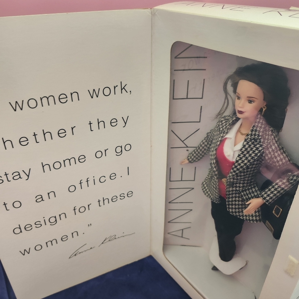 Giftable Anne Klein Barbie Doll NRFB - Picture 3 of 5
